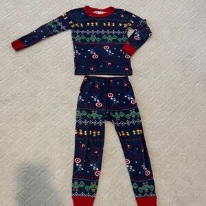 Hanna Andersson Xmas Marvel PJ set size 6-7